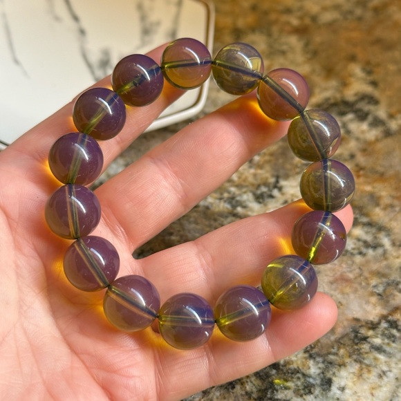 Chunky Olive Green Yellow Beeswax Bead Bracelet - Picture 8 of 9